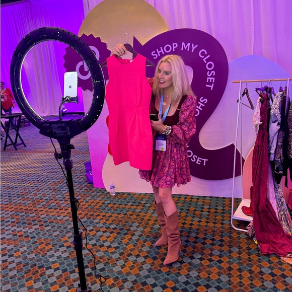 Meet your Posher, Katie - Picture 3 of 16